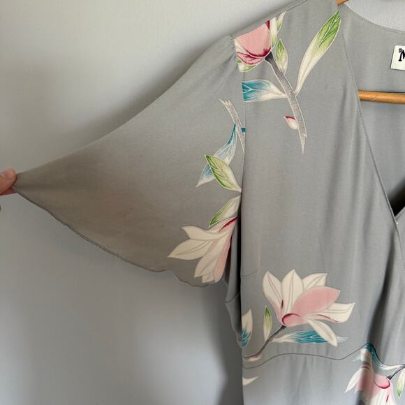 Show Me Your Mumu Noelle Flutter Maxi Dress Sz XXL True Wrap Gray Lily Floral - Picture 6 of 14